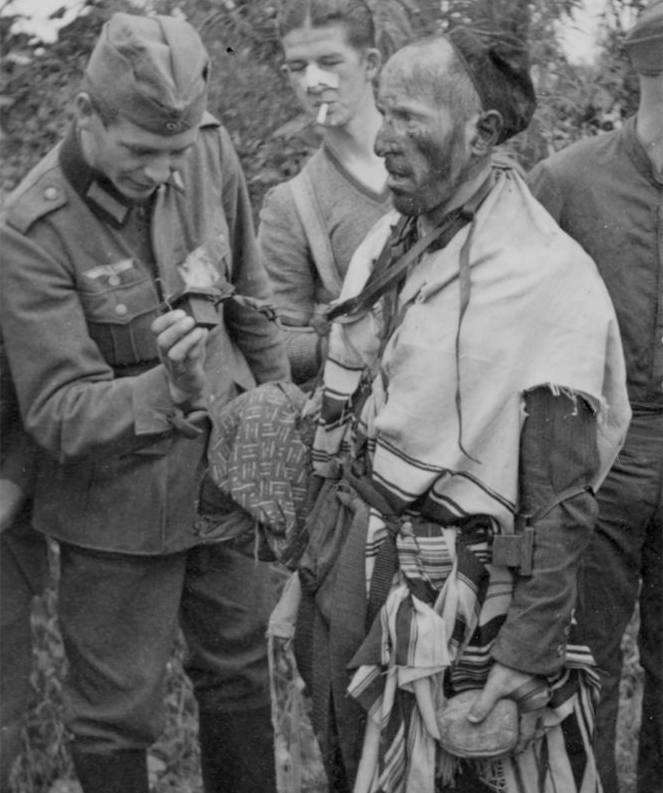 jew-in-holocaust-source